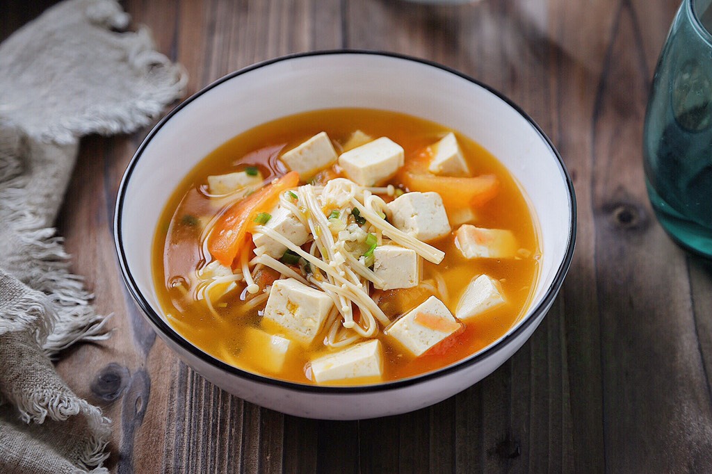 Enoki Mushroom and Tofu Soup