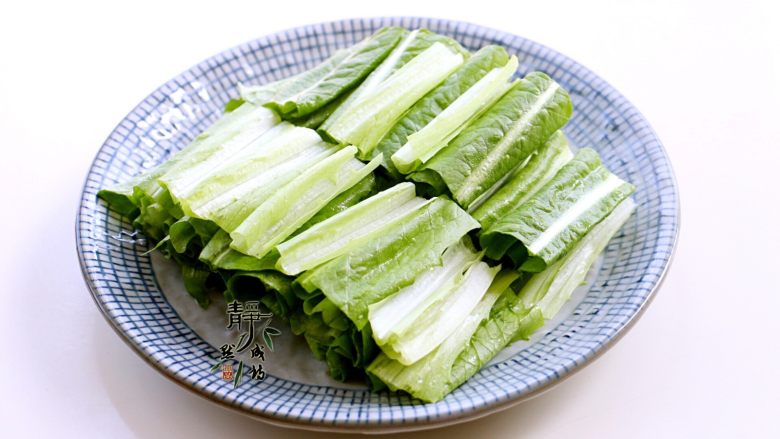 Flavored cold lettuce