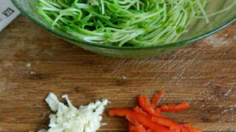 Homemade Enoki Mushrooms and Bean Sprouts