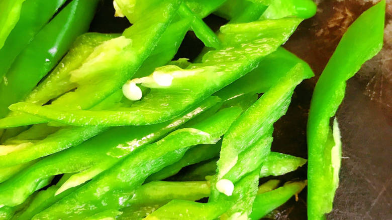 Fried tripe with green pepper