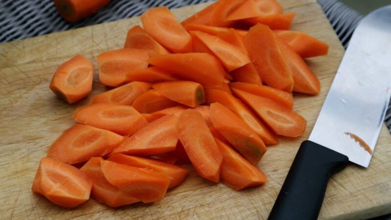 Warming up in autumn and winter-carrot stewed mutton