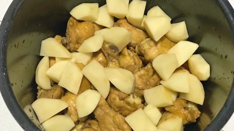 Rice cooker + beer chicken wings