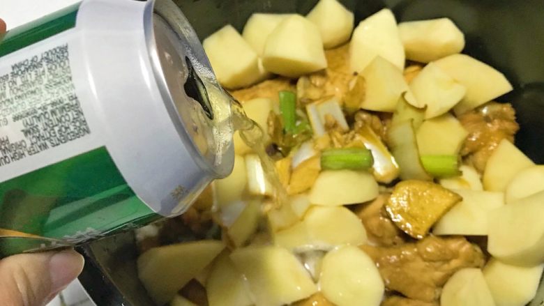 Rice cooker + beer chicken wings