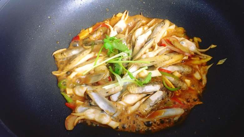 Stir-fried razor clams