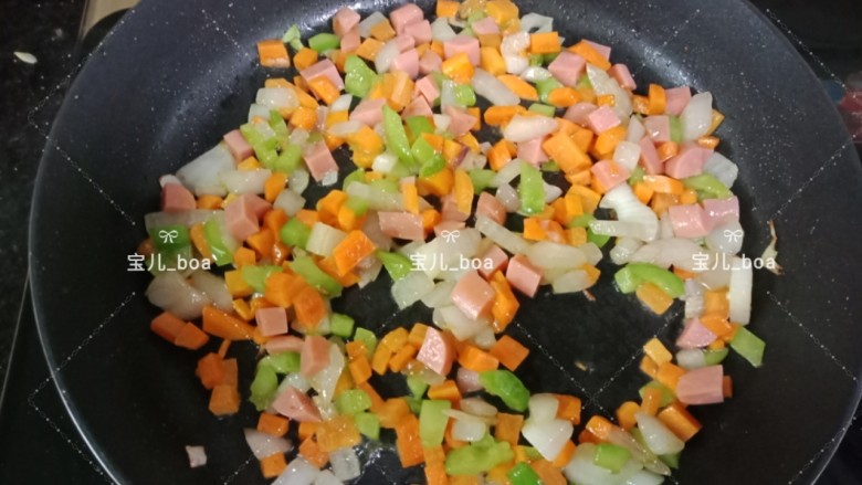 Seasonal vegetable fried noodles