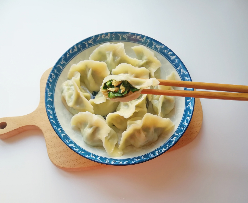 Leek and egg dumplings