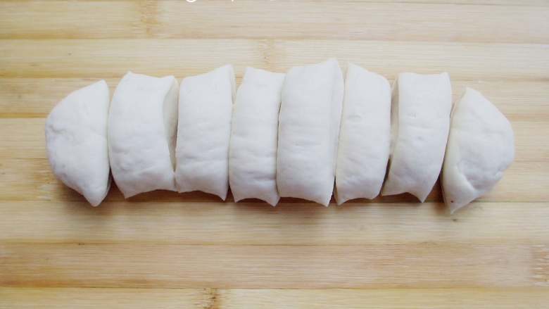 Knife-cut steamed buns