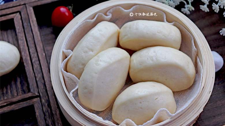 Knife-cut steamed buns