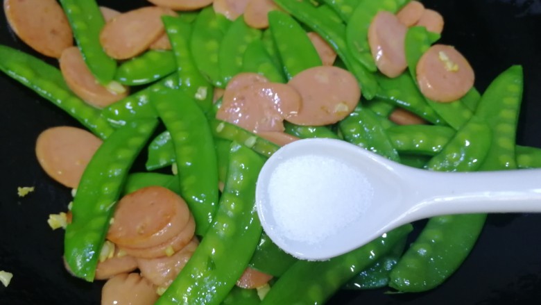 Sautéed Snow Peas and Sausages