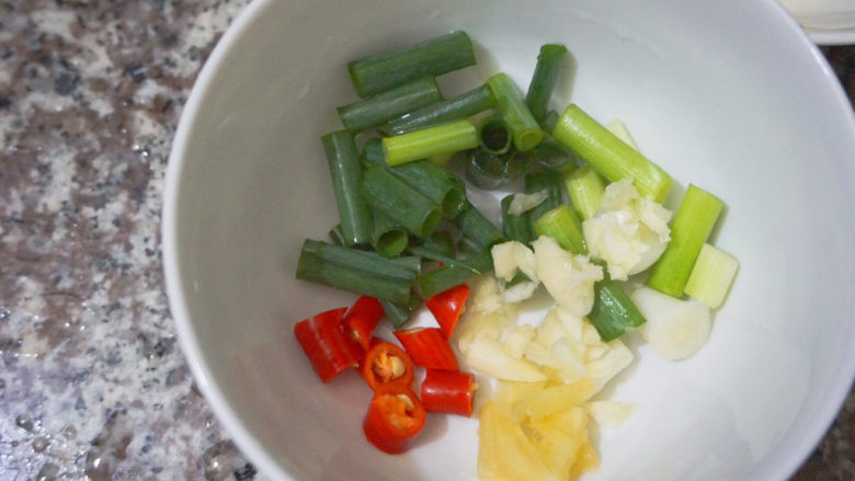 Bitter melon and fried bacon