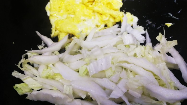 Chinese cabbage and scrambled eggs