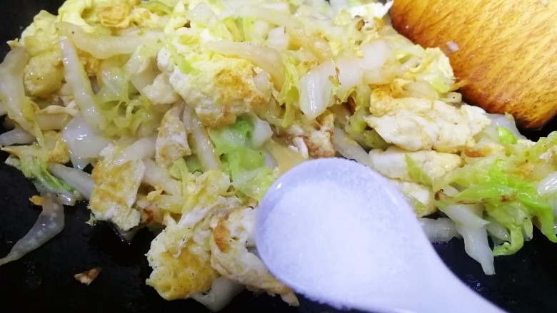 Chinese cabbage and scrambled eggs