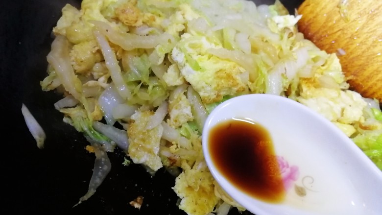 Chinese cabbage and scrambled eggs