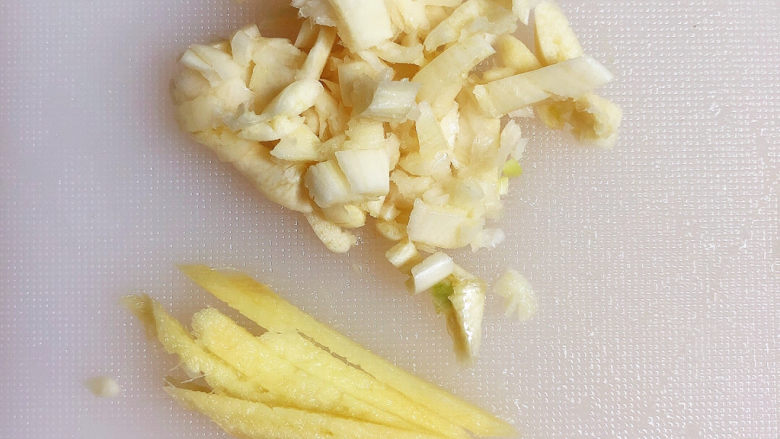 Fried pork slices with onions