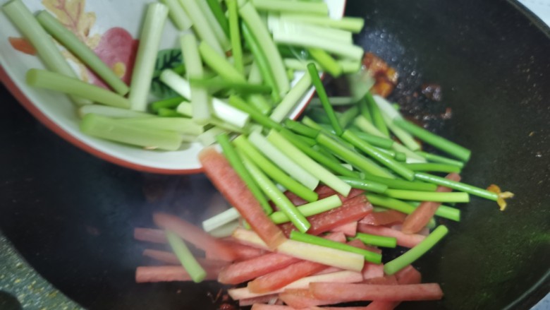 Twice-cooked Pork with Garlic Moss