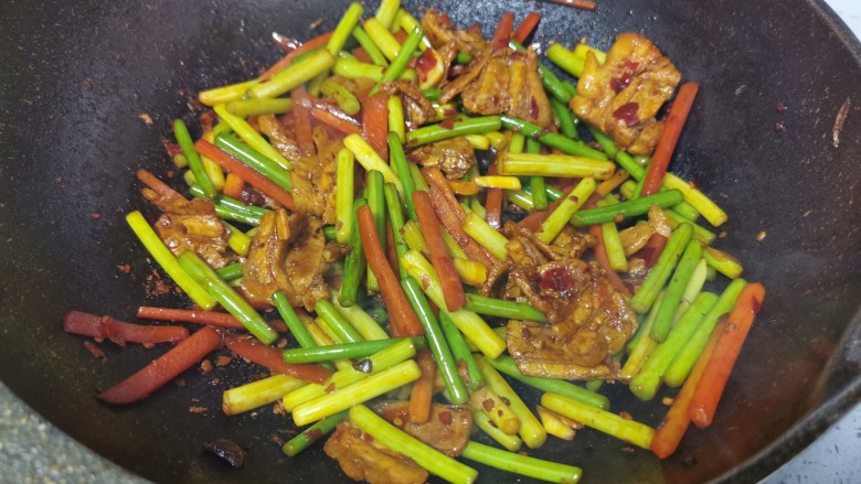 Twice-cooked Pork with Garlic Moss