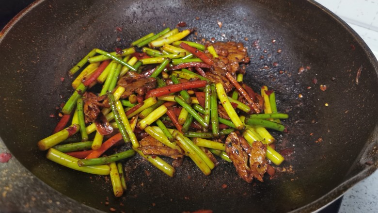 Twice-cooked Pork with Garlic Moss