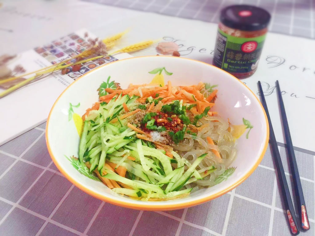 Cold vermicelli cucumber