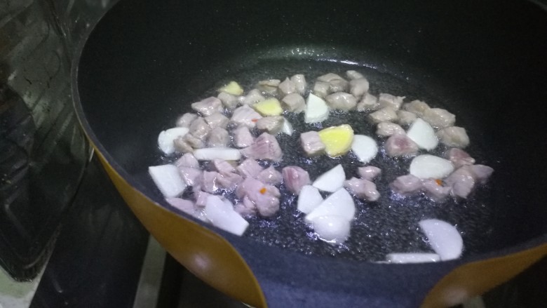 Fried diced pork with edamame and rice