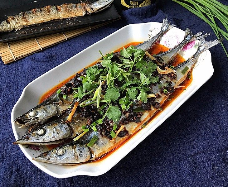 Steamed Saury with Black Bean Sauce