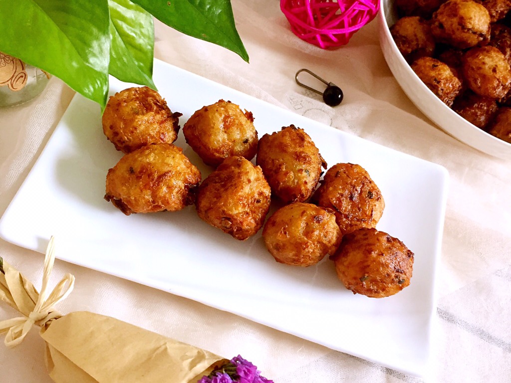 Fried radish balls