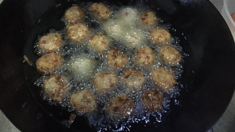 Fried radish balls