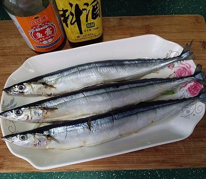 Steamed Saury with Black Bean Sauce