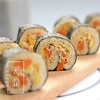 Illustration of how to make tuna bread sushi rolls 8