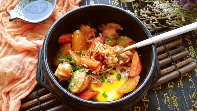 Potato and Chicken Claypot Rice