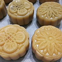 Cantonese style lotus paste & bean paste and egg yolk mooncake#Enjoy 