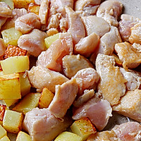 Fried potatoes and stir-fried diced chicken︱Illustration of how to make it tender and go well with rice 5