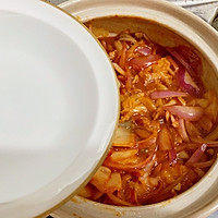 Illustration of how to make spicy beef, cabbage and tofu hot pot 8