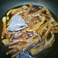 Illustration of braised chicken feet 7