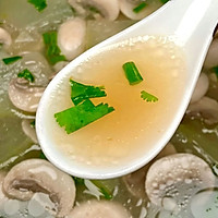 Illustration of how to make mushroom and winter melon soup (also known as clear intestine soup) 8