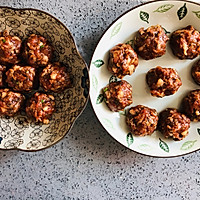 The must-eat mooncakes with dried plums, vegetables and fresh meat during the Mid-Autumn Festival, with crispy skin. Illustration of how to make the filling delicious and delicious 12