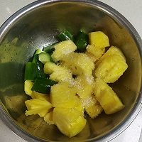 #This week's hot list#Refreshing snacks in summer- -Illustration of how to make pineapple and cucumber 4