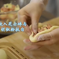 Illustration of how to make ham and cheese bread 4