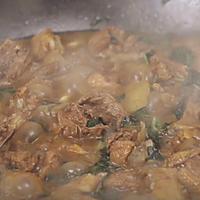 Home-style Cantonese cuisine: braised teal duck with perilla 10