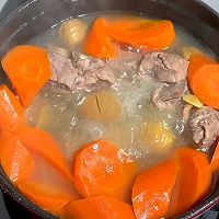 #fluseasondietguide#A bowl of warm carrots in winter Chestnut and pork bone soup, illustration of how to enhance immunity 7