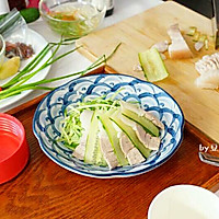 Illustration of how to make classic Sichuan cuisine with garlic and white meat 3