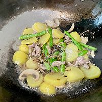 Summer light vegetables, green beans and fried potatoes, illustration 6 