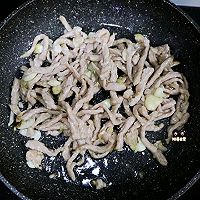 Classic Sichuan cuisine with fish-flavored shredded pork as a side dish (children's home-cooked version) Illustration of how to make a quick home-cooked fish-flavored shredded pork dish 7