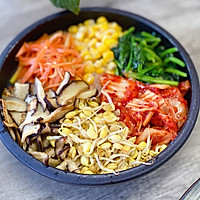 Illustration of how to make kimchi and fat beef bibimbap 10