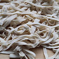 Illustration of traditional hand-rolled noodles 10