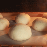 Illustration of how to make no-knead breakfast buns 8