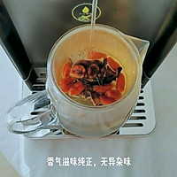 Illustration of how to make autumn lungs and throat Luo Han Guo Snow Pear Honey Tea 4 