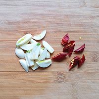 How to make fried beans with fried meat#One dish shows white bean fruit food# Illustration 5