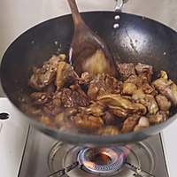 Home-style Cantonese cuisine: braised teal duck with perilla 7