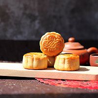 Illustration of how to make meat floss and egg yolk mooncakes 17