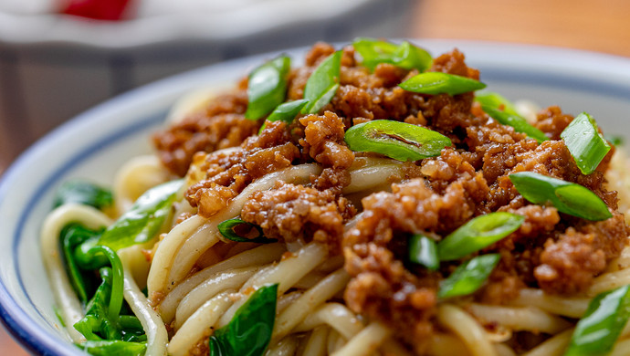 Vegetarian pepper noodles with mixed sauce